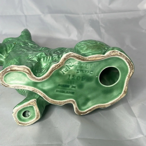 VINTAGE Sylvac Green Terrier Sitting Dog Figurine Made in England * Damaged  * - Picture 9 of 16